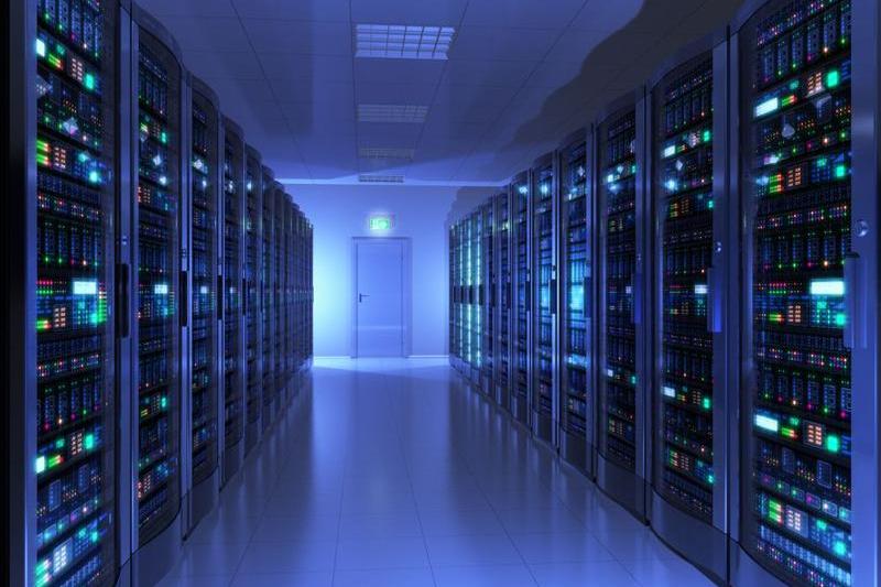 Servere intr-un centru de date, Foto: Scanrail / Dreamstime.com