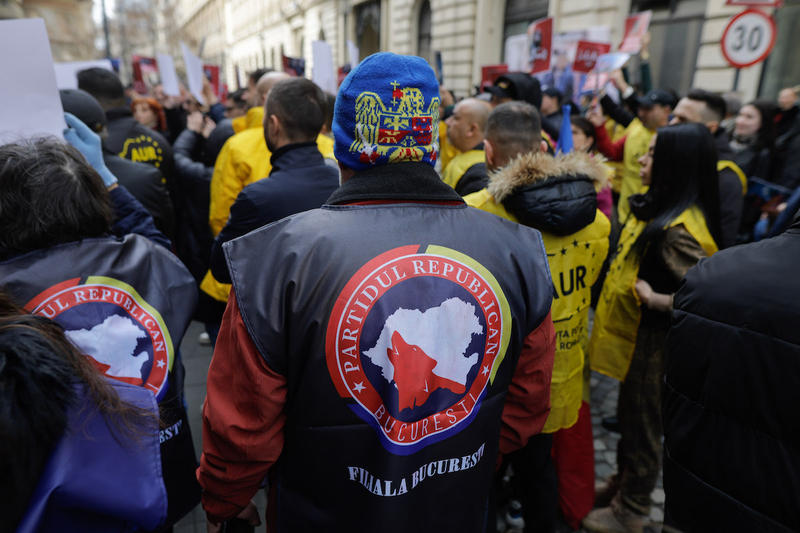 Miting organizat de AUR în fața sediului AEP, Foto: Inquam Photos / George Călin