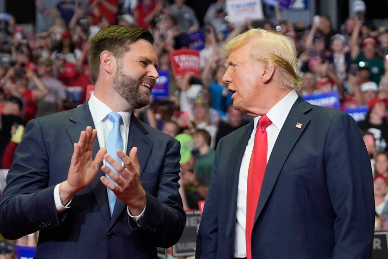 Pe Trump nu-l contrazice nimeni și asta e chiar înspăimântător