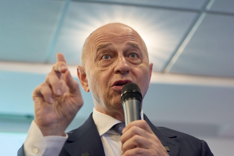 Mircea Geoană e criticat de un om important din echipa sa: „O atitudine greşită, i-am reproşat-o. Îi pare rău”. Acesta confirmă scăderea lui Geoană în sondaje și vorbește de un alt lucru grav
