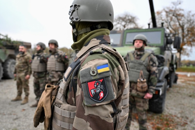 Război în Ucraina, ziua 1190: „Nu vreau s-o dau în bară”. De ce ezită Trump să impună noi restricții Rusiei / Condiţiile lui Putin pentru pace. Ce le cere în scris țărilor NATO / Zelenski, primit la Berlin. Promisiunile lui Merz
