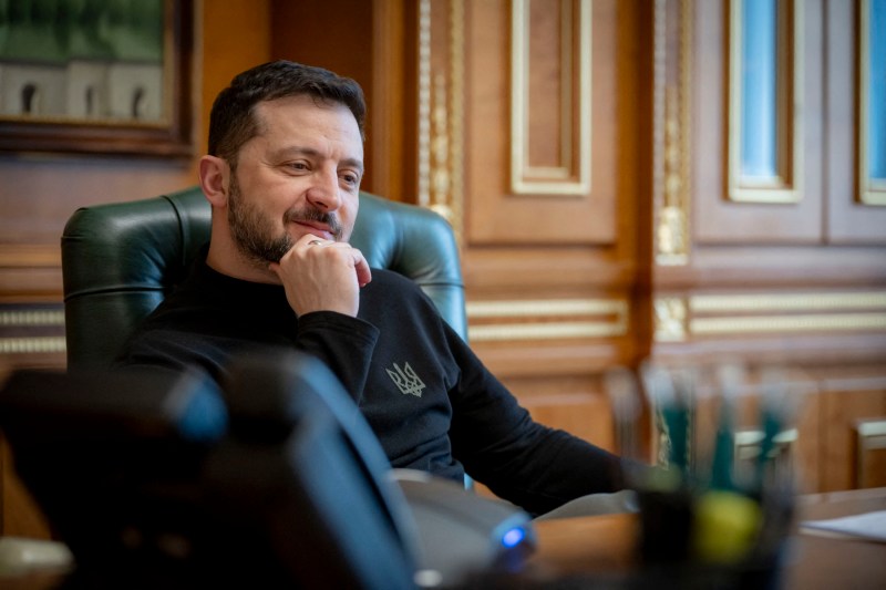 Nicușor Dan a avut prima discuție cu Volodimir Zelenski. Președintele Ucrainei dezvăluie subiectul convorbirii și spune că l-a invitat pe Dan la Kiev