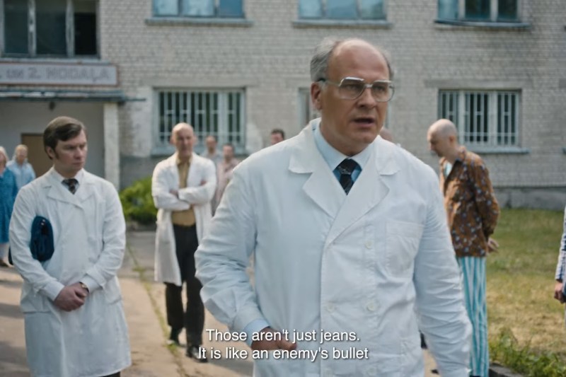 HBO a lansat un serial pentru nostalgicii comunismului / Paul Thomas Anderson se întoarce cu un film spectaculos / Polemici la cel mai înalt nivel din cauza „Assasin’s Creed”