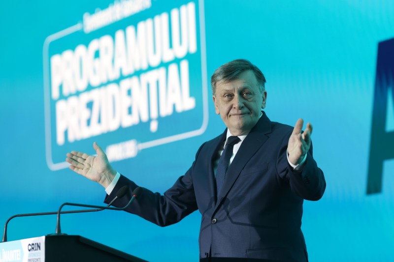 VIDEO Crin Antonescu și-a lansat programul prezidențial. „Avem nevoie de Vest, dar, mai nou, și Vestul are nevoie de noi”