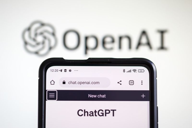 OpenAi explică de ce ChatGPT a devenit așa de lingușitor. Compania a retras update-ul care i-a enervat pe utilizatori