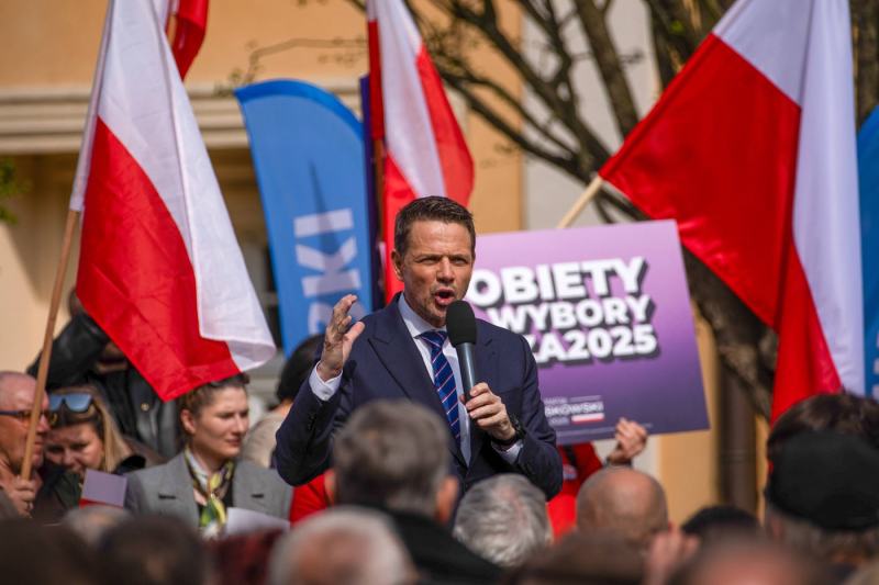 Cine este Rafal Trzaskowski, eurofilul liberal care vrea să ajungă președintele Poloniei. Guvernul Donald Tusk are nevoie de victoria sa în alegerile de duminică
