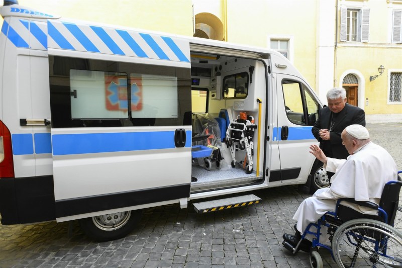 Papa Francisc, nou ajutor pentru „Ucraina martirizată”. Vaticanul invocă „o comemorare rușinoasă pentru omenire”