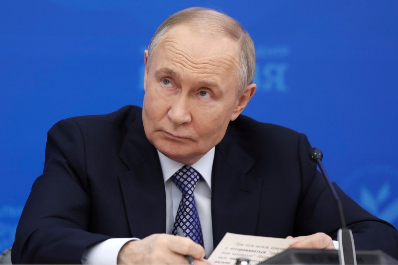 Vladimir Putin, aflat de un sfert de secol la conducerea Rusiei, anunță că se gândește la succesiune