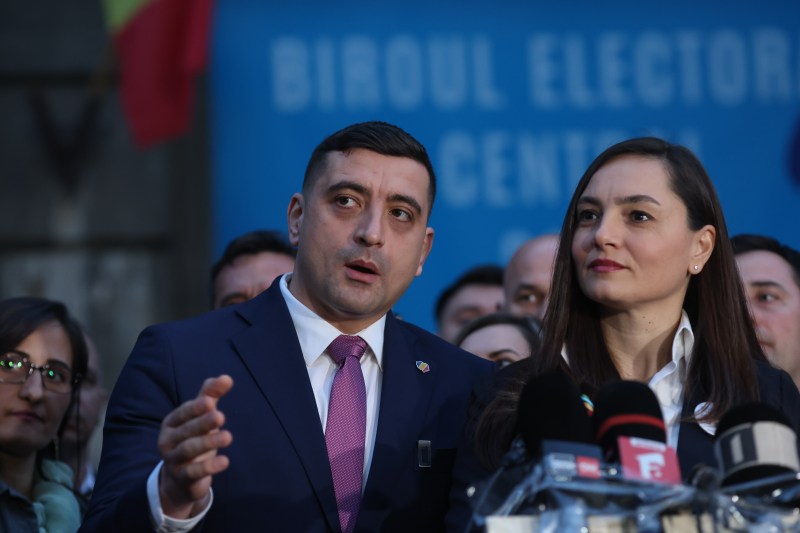 DEZVĂLUIRI. În ziua votului, o rețea a trimis mesaje electorale automate. În spatele ei se află un partid care acum rămâne fără parlamentari