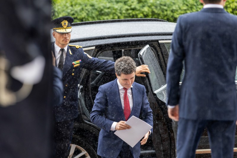 Consultări maraton, azi, la Cotroceni. Nicușor Dan se vede cu partidele parlamentare. Tema majoră de pe ordinea de zi / Ce spun liderii politici