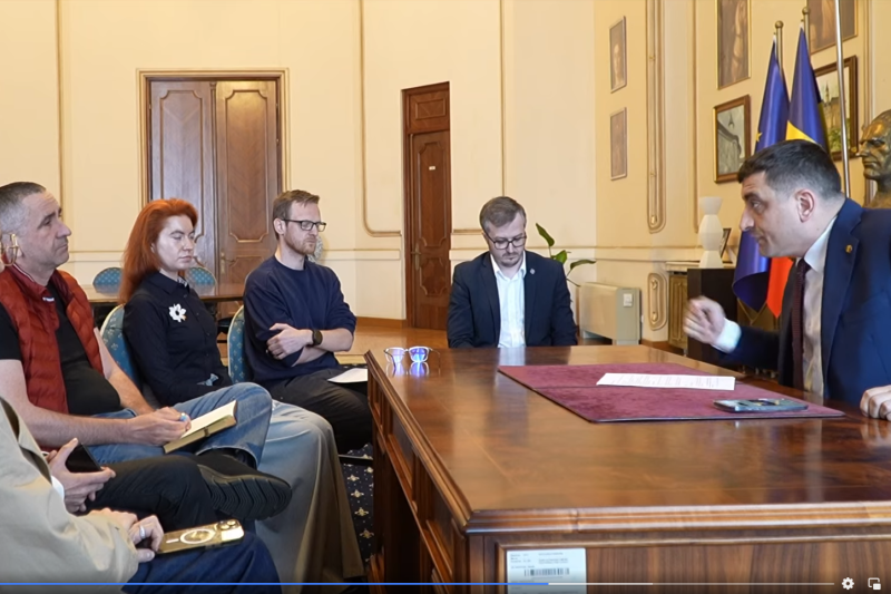 Războiul cu presa al lui George Simion reprezintă fuga sa de adevăr, încalcă libertatea presei și reprezintă un atac la democrație. Scrisoare semnată de ONG-uri și redacții