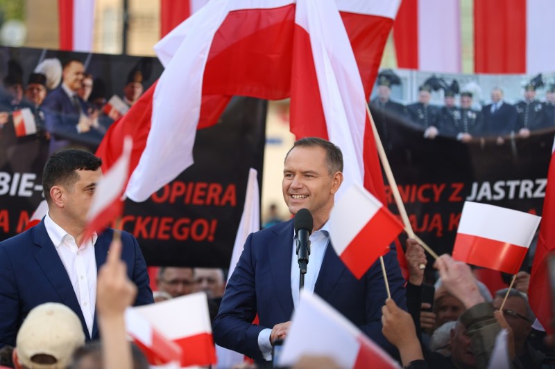Corespondență din Varșovia. „Scenariul românesc” – coșmarul pe care îl invocă ambele tabere, liberalii și conservatorii, care se înfruntă în alegerile prezidențiale poloneze