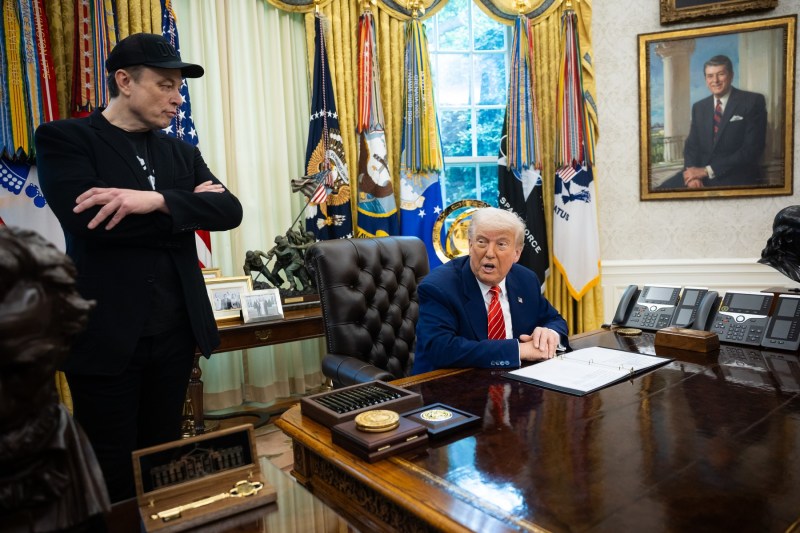 Musk a părăsit oficial guvernul american: „Acesta nu este sfârșitul DOGE, ci doar începutul”. Ce a spus Trump