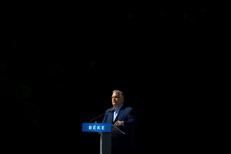 După ce ani de zile mergeam în orașele și în magazinele lor ca la muzeu, cum a ajuns Ungaria sub Viktor Orban să fie depășită de România / Un stat capturat