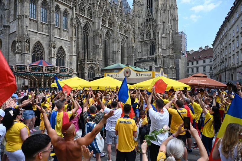 Imagini senzaționale: mii de tricolori au cucerit centrul Vienei, înainte de meciul Austria-România – VIDEO