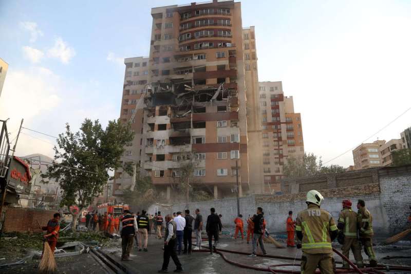 LIVE A început un nou val de atacuri israeliene în Iran / Conducerea militară, decimată / Instalația nucleară de la Natanz, „grav avariată” / Amenințarea Teheranului – VIDEO